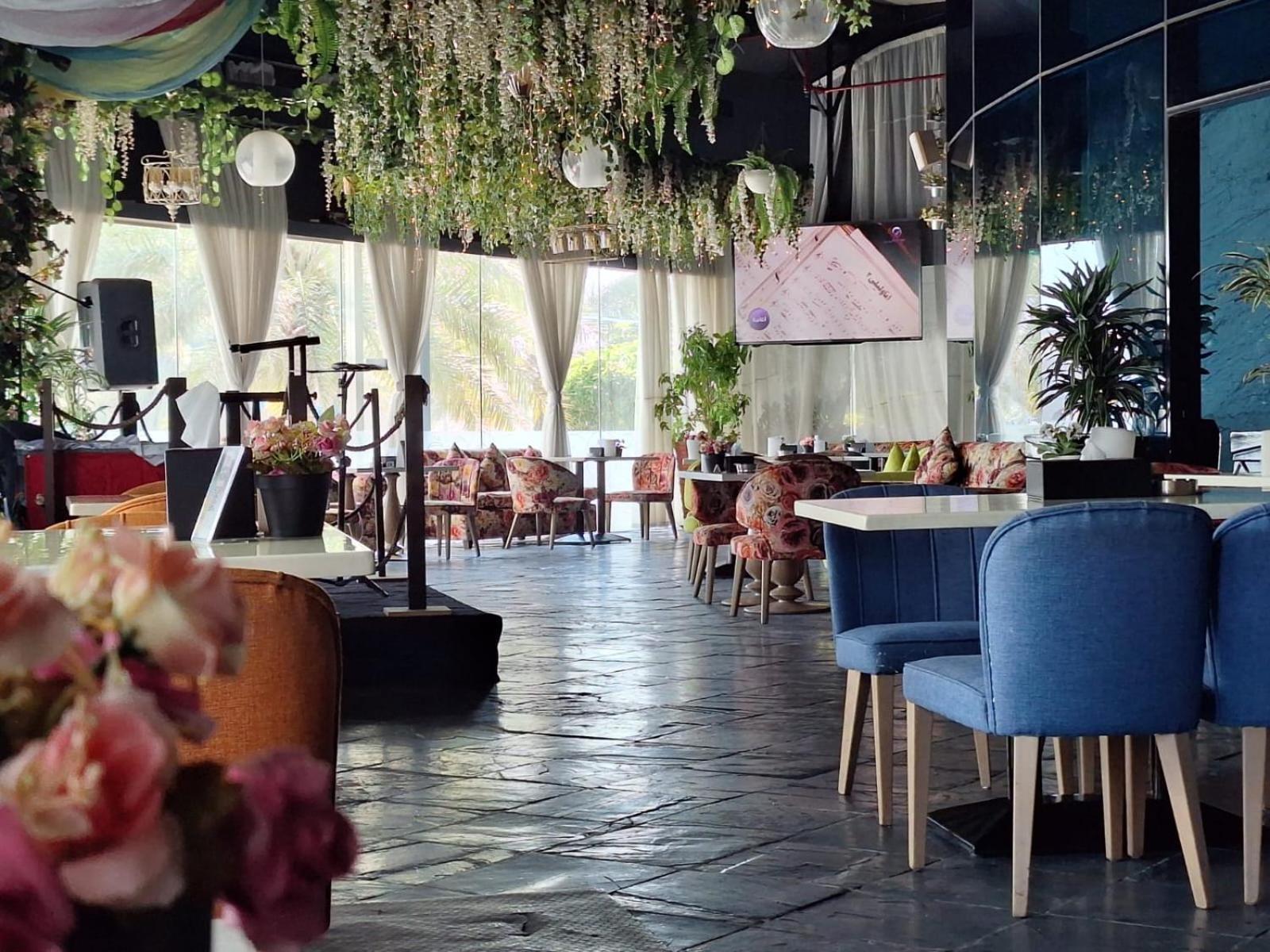 Ramee Grand Hotel And Spa Manama Exterior foto Interior of the restaurant